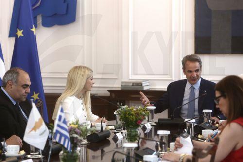 House President discusses Cyprus and European matters with Greek PM