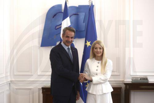 Αναγκαίος ο κοινός βηματισμός Ελλάδας και Κύπρου, είπε η Πρόεδρος της Βουλής