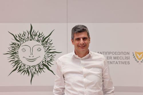 Κανονικά η συνεδρίαση της κοιν. Επιτροπής Θεσμών για το πόρισμα «Videogate», λέει στο ΚΥΠΕ ο Δ. Δημητρίου
