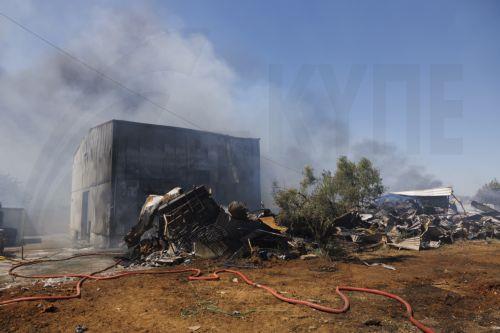 Συνεχίζεται η προσπάθεια κατάσβεσης της πυρκαγιάς στο Ωραιόκαστρο