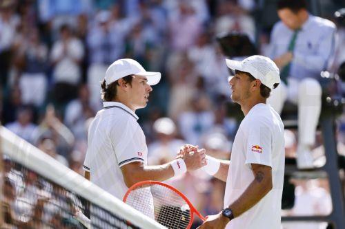 Wimbledon: Σε πιάνει ζάλη για όσα έχει πετύχει ο Τζόκοβιτς, είπε ο Οζέ Αλιασίμ