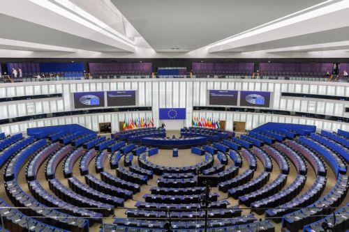 Ίδρυμα ΖΩΗ κατά της Εμπόλεμης Βίας: Ιστορικό ορόσημο το ψήφισμα ΕΚ για βία κατά γυναικών το 1974