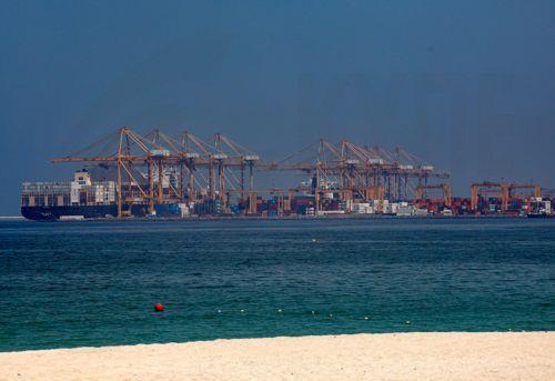 Ανακαλείται η άδεια που επέτρεπε πώληση ιρανικού πετρελαίου μετά τις επιθέσεις σε δεξαμενόπλοια στο Ορμούζ