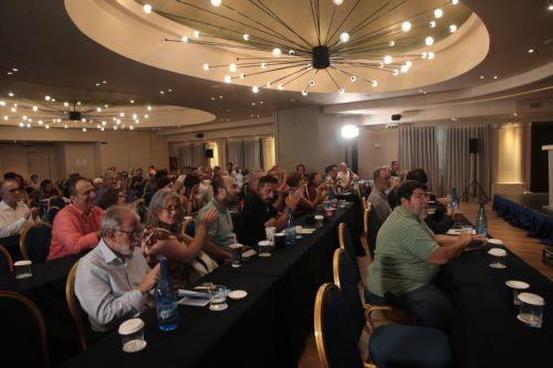 Νέες αποχωρήσεις από την κοινοβουλευτική ομάδα του ΣΥΡΙΖΑ