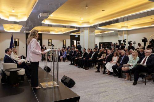 Ιότοβα: Σταθερή η θέση Βουλγαρίας ότι δεν υπάρχει στρατιωτική λύση στην Ουκρανία