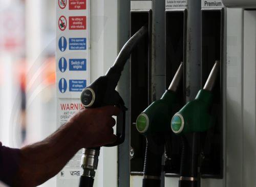Είτε όλοι είτε κανείς, είπε ο επικεφαλής διαπραγματευτής του Ιράν για πώληση πετρελαίου