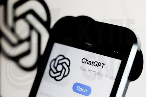 Αρχίζει την επιβολή Κανονισμού για Τεχνητή Νοημοσύνη η Κομισιόν, ενισχύοντας παράλληλα το προσωπικό
