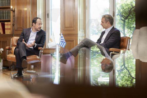 Συντονισμός Λευκωσίας-Αθήνας με στόχο την επανέναρξη συνομιλιών, λένε ΠτΔ και Έλληνας Πρωθυπουργός