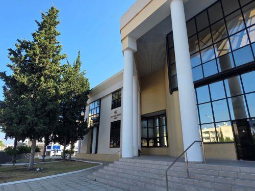 Υπό κράτηση 4 επιβάτες στην κατοχή των οποίων εντοπίστηκαν άνω των 125 κ. καπνού