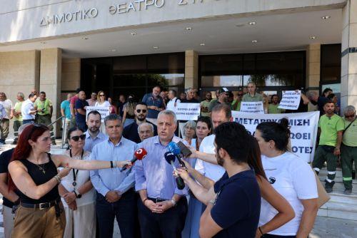 Συμφωνημένη φόρμουλα καθορισμού της ετήσιας κρατικής χορηγίας ζητούν οι Δήμοι, επαφές με ΥΠΕΣ και κόμματα