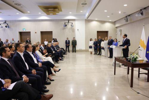 Μετά την τελετή διαβεβαίωσης πιάνουν δουλειά τα νέα μέλη της Κυβέρνησης