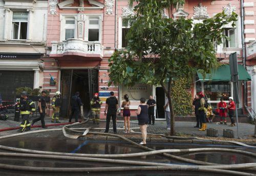 Χτυπήθηκε πολυκατοικία στην Οδησσό σε ρωσική επιδρομή, αναφορές για οχτώ τραυματίες
