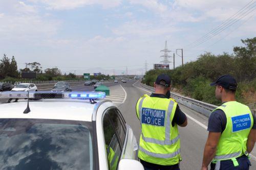 Κλειστή εκατέρωθεν η δεξιά λωρίδα στον αυτοκινητόδρομο παρά το Πέρα Χωριό