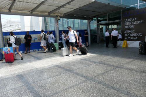 Flights to Cyprus diverted to other airports due to severe weather, Hermes official tells CNA