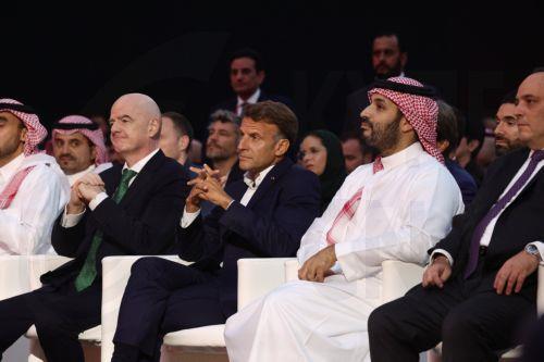 Προς άρση του μποϊκοτάζ κατά της FIFA η UEFA, παραμένει η πίεση στον Ινφαντίνο
