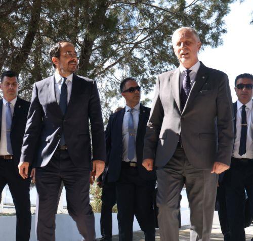 Συγκλίσεις, μεθοδολογία και ΜΟΕ συζήτησαν κατ’ ιδίαν Χριστοδουλίδης-Έρχιουρμαν (1)