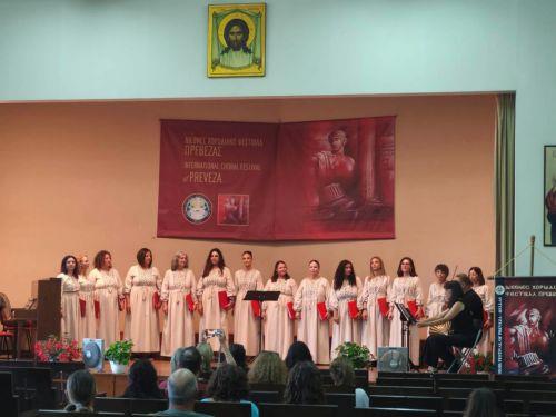 Αργυρό μετάλλιο για την παραδοσιακή χορωδία «Ανατολή» σε διαγωνισμό στην Πρέβεζα