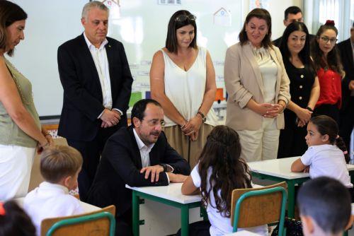 Περήφανοι για το επίπεδο της Δημοτικής εκπαίδευσης, είπε ο ΠτΔ