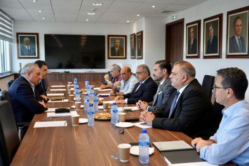 Τη συνταξιοδοτική μεταρρύθμιση συζήτησαν οι ηγεσίες ΑΚΕΛ και ΚΕΒΕ