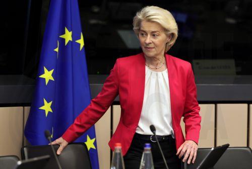 Αλλάζει το πρόγραμμά της η φον ντερ Λάιεν για να παραστεί στην ομιλία Κάρνεϊ στο Στρασβούργο