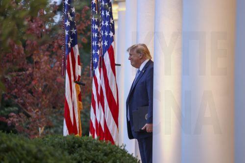 Ο Τραμπ απαγορεύει την πρόσβαση CNN, MS Now και Politico στον Λευκό Οίκο
