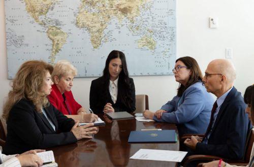 Η Πρόεδρος Βουλγαρίας ενημέρωσε ΟΗΕ για παραβιάσεις ανθρωπίνων δικαιωμάτων στη Β.Μακεδονία