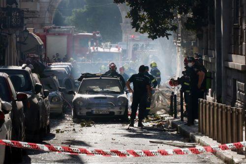 Πέντε οι αγνοούμενοι από την έκρηξη σε κτίριο στην Πλάκα