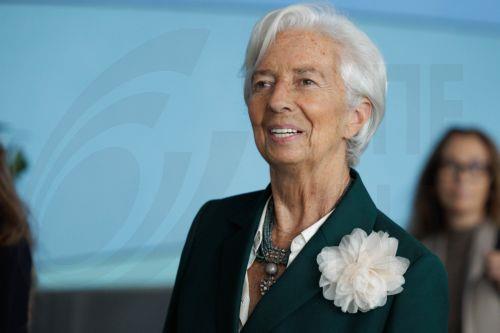 Οι πληθωριστικές πιέσεις και οι προκλήσεις της τεχνητής νοημοσύνης συζητήθηκαν στο ΕΚ με την Λαγκάρντ