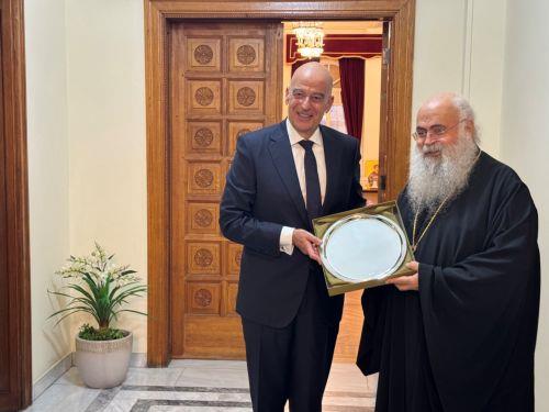 Με έργα η Εκκλησία της Κύπρου στηρίζει τις ελληνικές ΕΔ είπε ο Ν. Δένδιας σε συνάντηση με Αρχιεπίσκοπο