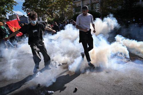 Νέες μαθητικές κινητοποιήσεις και επεισόδια στη Γαλλία, πάνω από 1.700 συλλήψεις