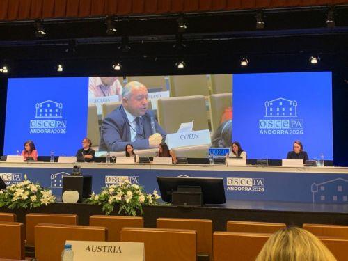 Δεσμευτικούς κανόνες για την τεχνητή νοημοσύνη ζητά ο Γ. Κάρουλλας στην ΚΣ ΟΑΣΕ