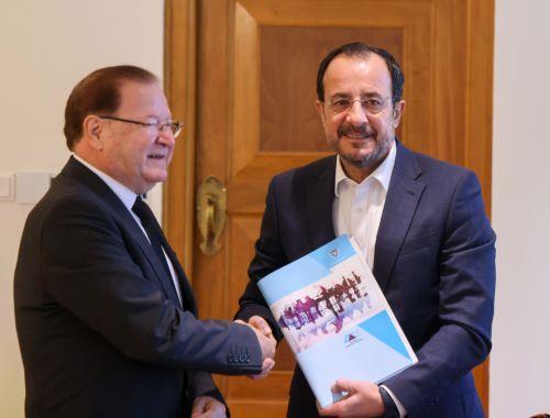 Να ανταποκριθούμε στις προσδοκίες της κοινωνίας, είπε ο ΠτΔ στον Πρόεδρο της ΕΔΥ