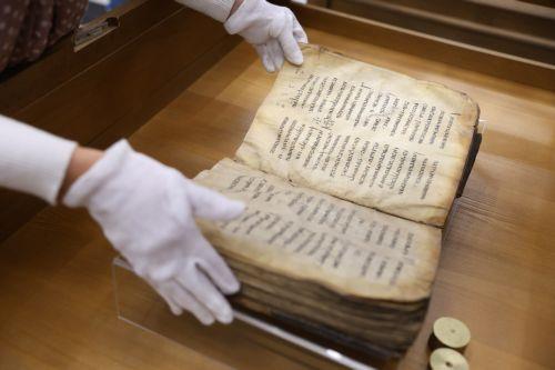 Χειρόγραφα του 10ου αιώνα παρουσιάστηκαν στην Εθνική Βιβλιοθήκη της Σόφιας
