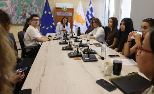 Συνάντηση ΥΠΑΝ με μέλη της Ομάδας Νέων Κύπρου CYber Safety Youth Panel