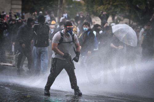 Κίτρινα Γιλέκα και μαθητές ενώνουν την οργή τους στους δρόμους της Γαλλίας