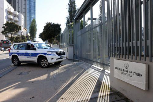 Απάτη με ψευδή μηνύματα για ανεξόφλητα εξώδικα διερευνά η Αστυνομία