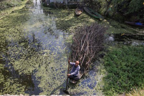 Απομάκρυνση χιλιάδων ατόμων ενόψει κυκλώνα στην Ινδία