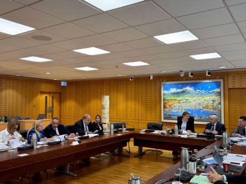 Εκ νέου επιφυλάξεις Γ. Εισαγγελέα για διαχωρισμό εξουσιών του στη Βουλή