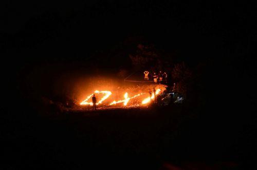Μαθητές στην Τηλλυρία σχημάτισαν και φέτος με φωτιά το «ΟΧΙ»