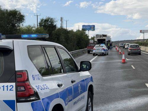Εκλεισε λωρίδα στον αυτοκινητόδρομο λόγω ακινητοποίησης γερανοφόρου