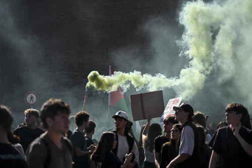 Διαδηλώσεις Gen Z σε 34 πόλεις της Γερμανίας κατά στρατιωτικής θητείας και του υψηλού κόστους ζωής