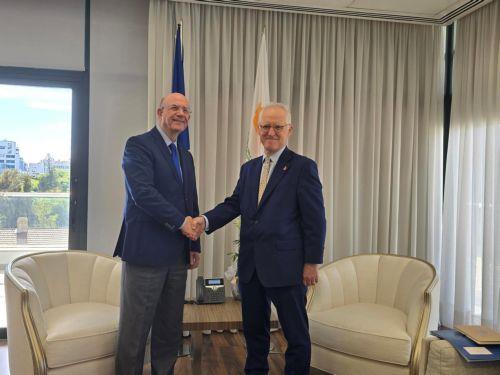 Διμερείς οικονομικές σχέσεις και ενίσχυση της συνεργασίας στη συνάντηση Μ. Κεραυνού με Βρετανό Ύπατο Αρμοστή