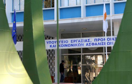 Συνάντηση Υπουργού Εργασίας με κοινωνικούς εταίρους για τον κατώτατο μισθό την Παρασκευή