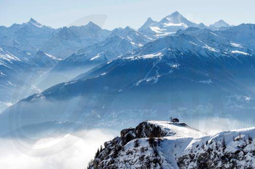 Τουλάχιστον 10 νεκροί από την έκρηξη σε μπαρ στο Κραν- Μοντανά, μεταδίδουν ΜΜΕ