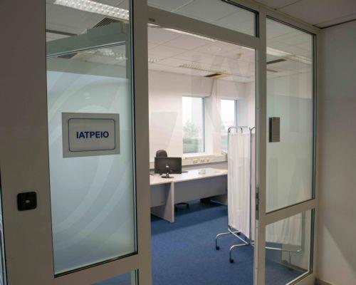 Δύο 20χρονοι νοσηλεύονται στο ΓΝ Λάρνακας μετά από επίθεση από ομάδα αγνώστων