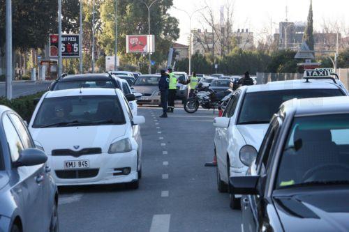 Διάκριση τα υψηλά ασφάλιστρα για οδηγούς άνω των 70, λένε μέλη Επ. Ανθρωπίνων Δικαιωμάτων