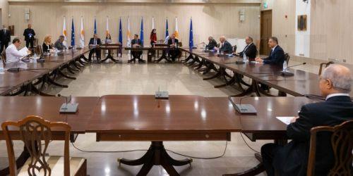 Το ενοποιημένο κείμενο του Συντάγματος στα αγγλικά στην ιστοσελίδα Επ. Νομοθεσίας