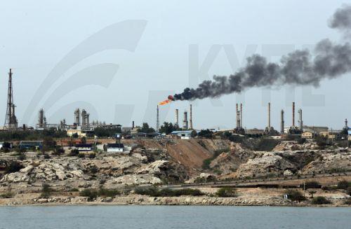 Ο Τραμπ απειλεί με «πολύ σκληρά» χτυπήματα κατά Ιράν και κατάληψη πετρελαϊκών υποδομών
