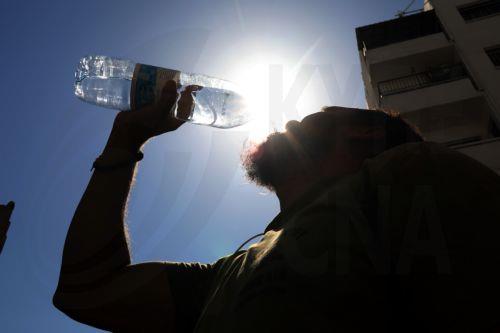 Συνεχίζει να ταλαιπωρεί ο καύσωνας την Κύπρο την Πέμπτη
