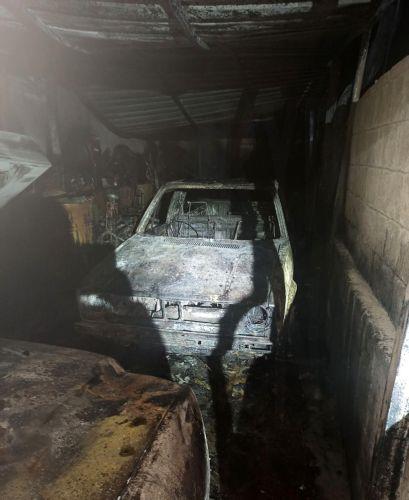 Δύο οχήματα στη Λάρνακα υπέστησαν ζημιές από πυρκαγιά